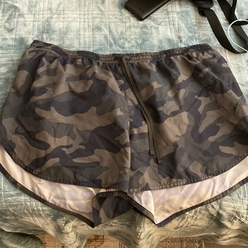 Old navy dolphin hem running shorts